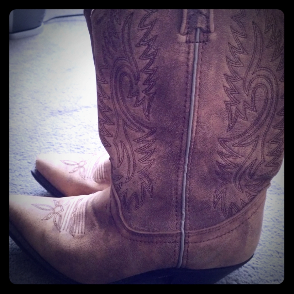 Cowboy /cowgirl boots